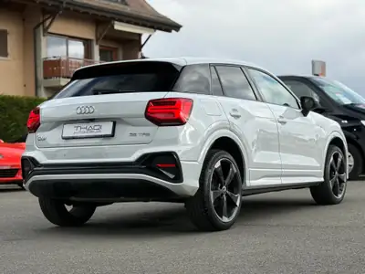 Audi Q2 35 TFSI S line — Compact SUV premium, 1er main, entretien Audi complet — Thumbnail 10