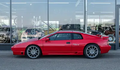 Lotus Esprit 2.2 Turbo SE Targa — Légende sportive des années 90, état concours — exterior view