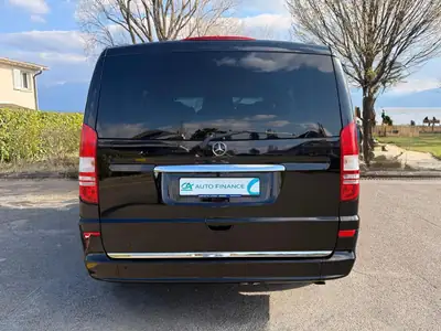 Mercedes-Benz Viano 3.0 CDI — Monospace 8 places, motorisation robuste et équipements premium — detail