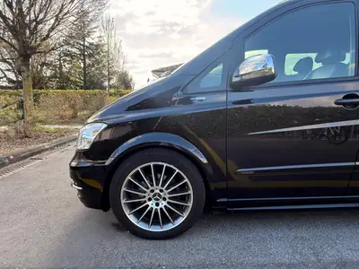 Mercedes-Benz Viano 3.0 CDI — Monospace 8 places, motorisation robuste et équipements premium — interior