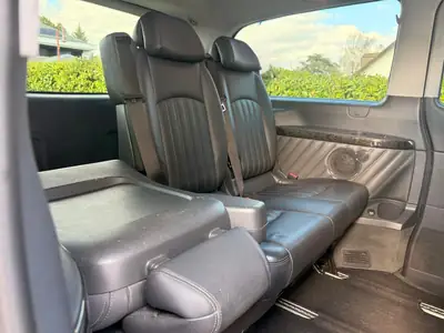Mercedes-Benz Viano 3.0 CDI — Monospace 8 places, motorisation robuste et équipements premium — Thumbnail 22