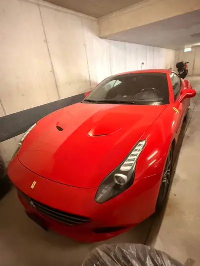 Ferrari California T — Cabriolet V8 560 ch, rouge Rosso Corsa, 9 500 km seulement — Miniatur 13
