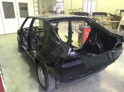 Alfa Romeo 33 1.7 IE 16V — Classique italien des années 90, moteur performant — détail