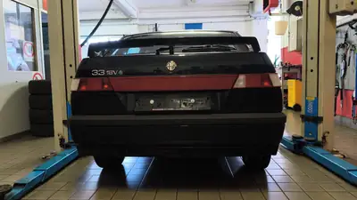 Alfa Romeo 33 1.7 IE 16V — Classique italien des années 90, moteur performant — Miniature 9
