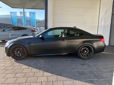 BMW M3 E92 Coupé Competition — Icône sportive Frozen Black, 63'000 km seulement — fianco