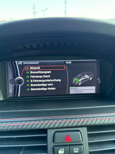 BMW M3 E92 Coupé Competition — Icône sportive Frozen Black, 63'000 km seulement — Miniatura 16