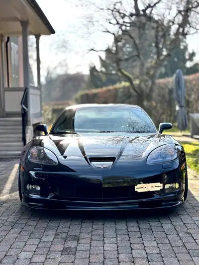 Chevrolet Corvette Z06 — Légendaire muscle car américain, 512 ch et package carbone — Seitenansicht