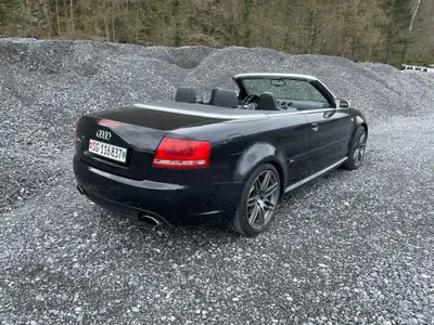 Audi RS4 Cabriolet 4.2 V8 quattro — Cabriolet sportif de prestige, seulement 68'700 km — fianco