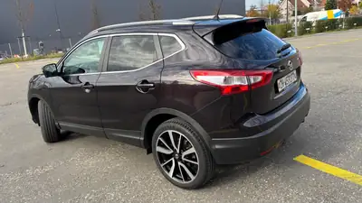 Nissan Qashqai 1.6 dCi Tekna — SUV compact diesel, toit panoramique, 1 seul propriétaire — Armaturenbrett