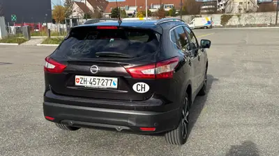 Nissan Qashqai 1.6 dCi Tekna — SUV compact diesel, toit panoramique, 1 seul propriétaire — Detail