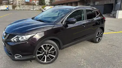 Nissan Qashqai 1.6 dCi Tekna — SUV compact diesel, toit panoramique, 1 seul propriétaire — Innenraum