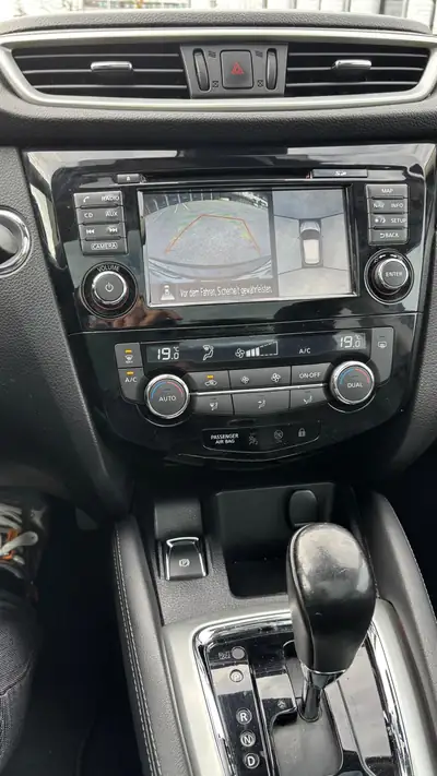 Nissan Qashqai 1.6 dCi Tekna — SUV compact diesel, toit panoramique, 1 seul propriétaire — Miniatur 11