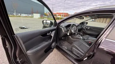 Nissan Qashqai 1.6 dCi Tekna — SUV compact diesel, toit panoramique, 1 seul propriétaire — Miniatur 18