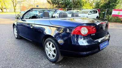 VW Eos 2.0 FSI — Cabriolet élégant, 150 ch, sans accident — Armaturenbrett