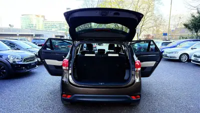 Kia Carens 1.7 CRDi Swiss Eco Edition DCT — Monospace 7 places, diesel économe et fiable — Miniatur 7