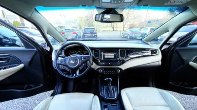 Kia Carens 1.7 CRDi Swiss Eco Edition DCT — Monospace 7 places, diesel économe et fiable — Miniatur 12