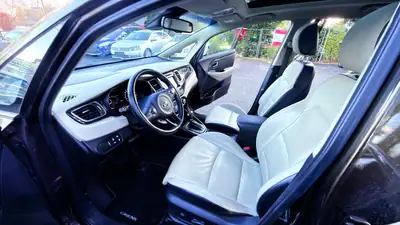 Kia Carens 1.7 CRDi Swiss Eco Edition DCT — Monospace 7 places, diesel économe et fiable — Miniatur 10