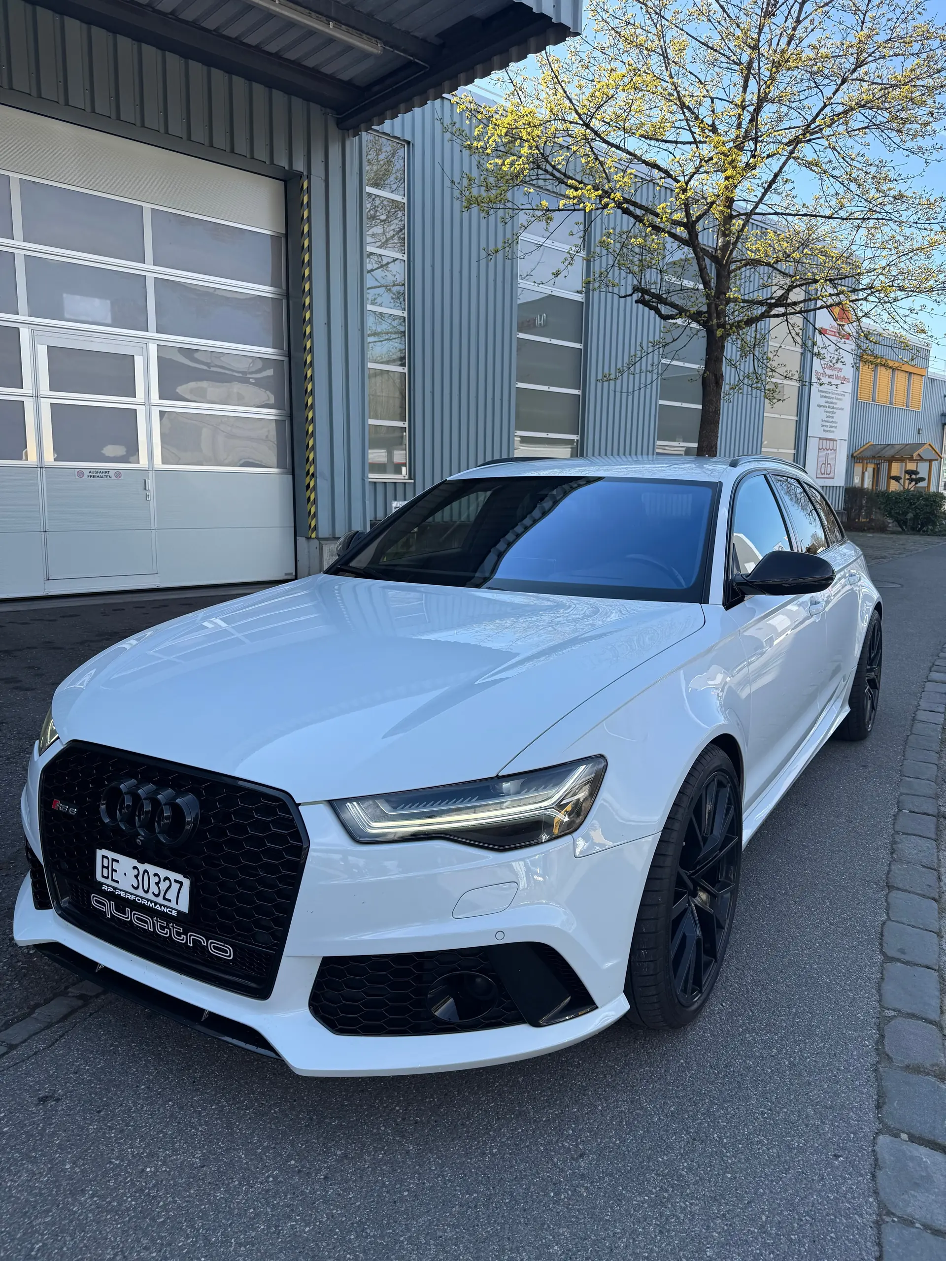 Audi RS6 2017 occasion Bern — 1