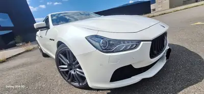Maserati Ghibli S Q4 — Berline sportive V6 411 ch, transmission intégrale automatique — vue extérieure