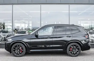 BMW X3 M40i 2023 — Performance sportive et équipement complet, 49 000 km — vista posteriore