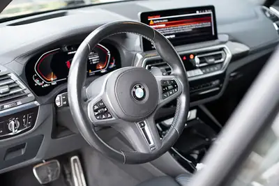 BMW X3 M40i 2023 — Performance sportive et équipement complet, 49 000 km — Miniatura 12