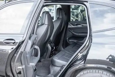 BMW X3 M40i 2023 — Performance sportive et équipement complet, 49 000 km — Miniatura 17