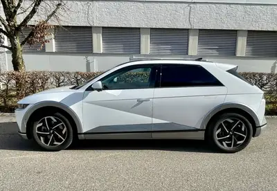 Hyundai Ioniq 5 77kWh Vertex 4WD — SUV électrique performant, 22'000 km seulement — arrière