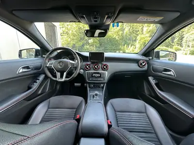 Mercedes-AMG A 45 4Matic — 360 ch de pure performance, entretien récent — Thumbnail 9