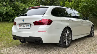 BMW M550d Touring xDrive — Diesel performant, break luxe 381 ch — Armaturenbrett