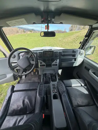 IVECO Massif 3.0 4WD — SUV robuste tout-terrain, 66'000 km, équipé treuil — Innenraum