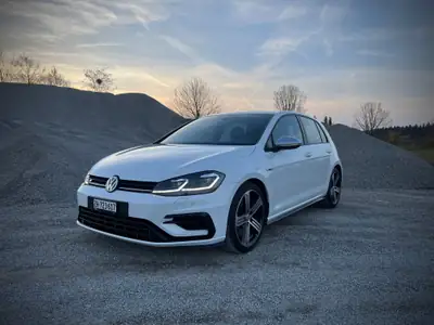 VW Golf 2.0 TSI R 4Motion DSG — Sportive intégrale, 301 ch et transmission auto — side view