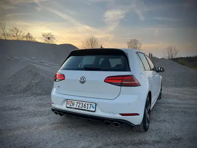 VW Golf 2.0 TSI R 4Motion DSG — Sportive intégrale, 301 ch et transmission auto — detail