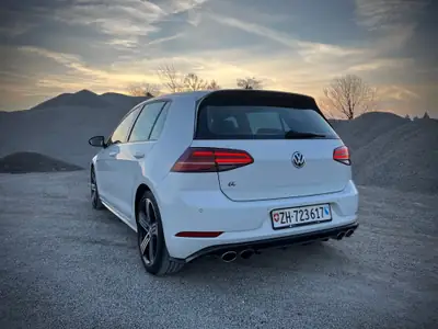 VW Golf 2.0 TSI R 4Motion DSG — Sportive intégrale, 301 ch et transmission auto — Thumbnail 8