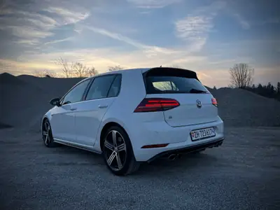VW Golf 2.0 TSI R 4Motion DSG — Sportive intégrale, 301 ch et transmission auto — Thumbnail 7