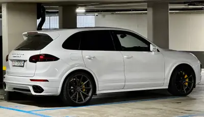 Porsche Cayenne Turbo S 4.8 V8 Biturbo — 570 PS, véhicule de collection suisse — Heckansicht