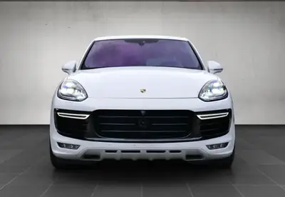 Porsche Cayenne Turbo S 4.8 V8 Biturbo — 570 PS, véhicule de collection suisse — Miniatur 8
