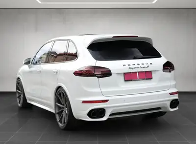 Porsche Cayenne Turbo S 4.8 V8 Biturbo — 570 PS, véhicule de collection suisse — Miniatur 9