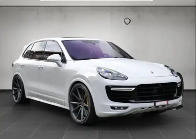 Porsche Cayenne Turbo S 4.8 V8 Biturbo — 570 PS, véhicule de collection suisse — Miniatur 10