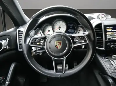 Porsche Cayenne Turbo S 4.8 V8 Biturbo — 570 PS, véhicule de collection suisse — Miniatur 13