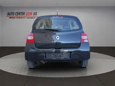 Renault Twingo 1.2 16V Expression — Citadine économique et fiable, sans accident — tableau de bord