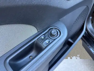 Renault Twingo 1.2 16V Expression — Citadine économique et fiable, sans accident — Miniature 9