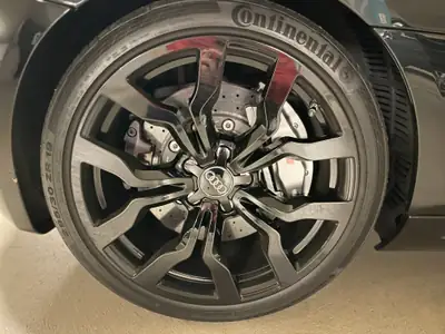 Audi R8 Spyder 5.2 S-Tronic — Cabriolet V10 haute performance, historique sans sinistre — Miniatura 9