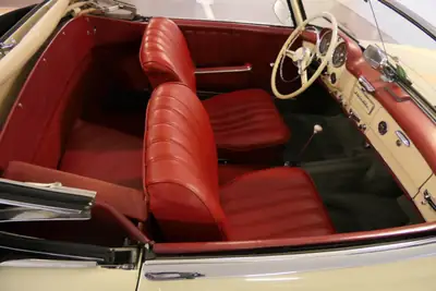 Mercedes-Benz 190 SL 1957 — Cabriolet de légende, 68 000 km, sans sinistre — détail
