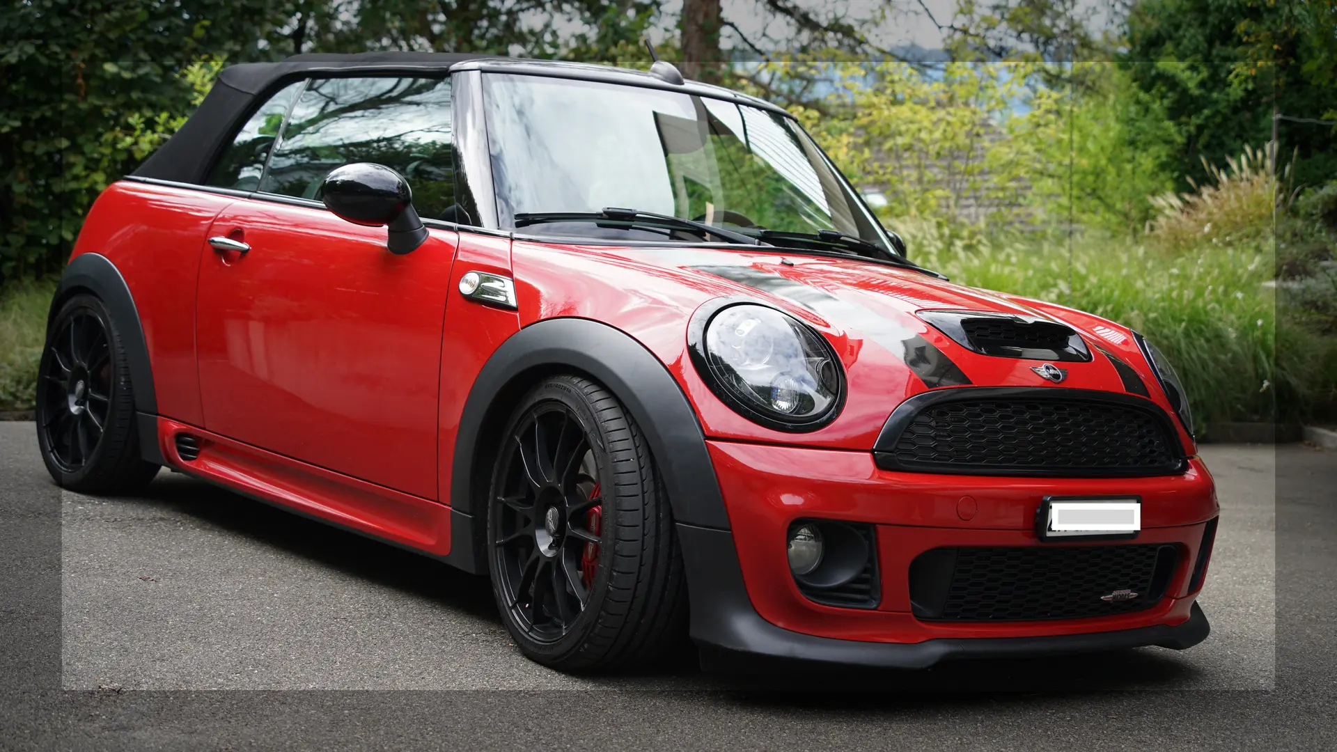 MINI Cabrio Cooper John Cooper Works — Roadster sportif décapotable, 211 ch purs — Außenansicht