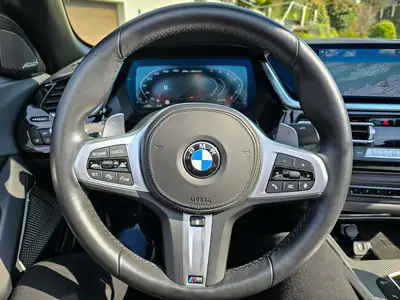 BMW Z4 M40i Steptronic — Cabriolet sportif 2024, 340 ch et faible kilométrage — Miniatura 10