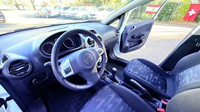Opel Corsa 1.4 TP Color Edition — Citadine fiable, boîte automatique, 43 000 km — Thumbnail 9