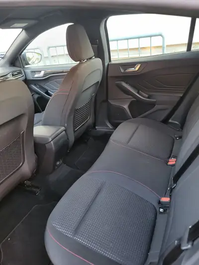 Ford Focus 1.0 SCTi Trend+ — Berline compacte économe, 42 000 km seulement — Miniatur 10