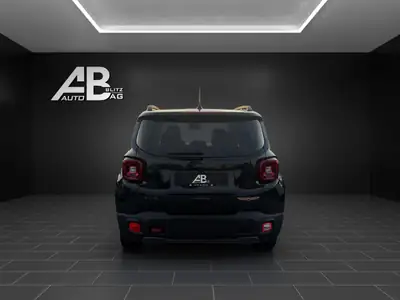Jeep Renegade 2.0 MJ Trailhawk AWD — SUV compact aventurier, 170 ch et transmission 9 vitesses — interior
