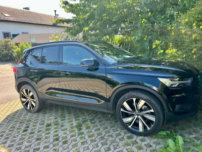 Volvo XC40 T5 TwE R-Design — SUV hybride rechargeable, 56'000 km seulement — Außenansicht
