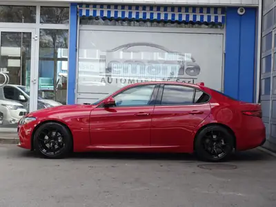 Alfa Romeo Giulia 2.0 Super Automatic — Berline sportive italienne, entretien suivi, sans sinistre — Thumbnail 7